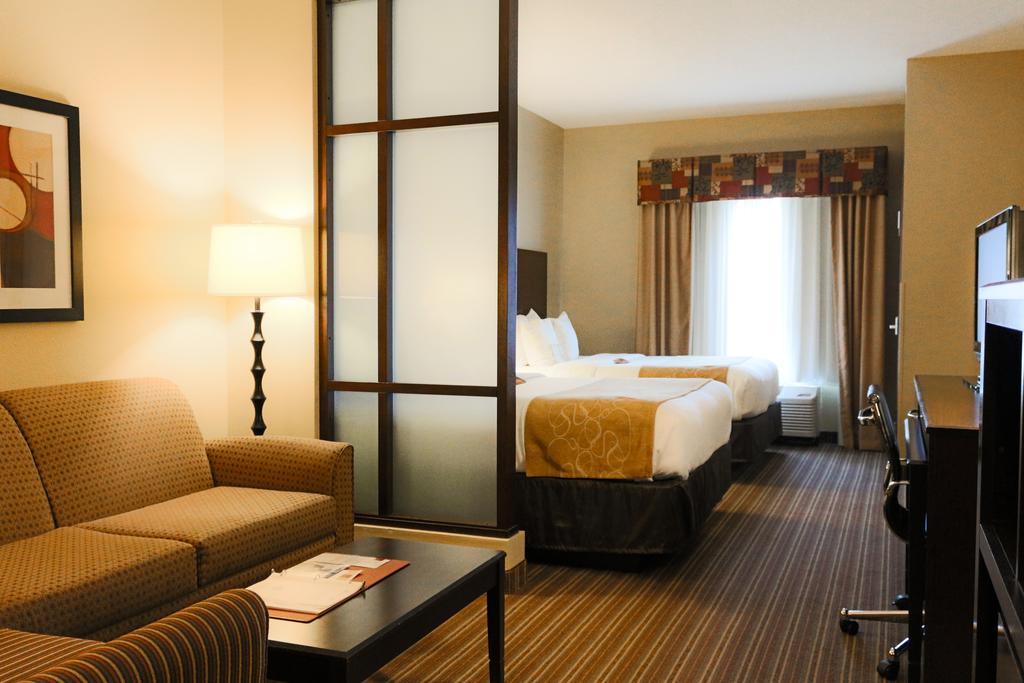 Comfort Suites Charleston West Ashley Εξωτερικό φωτογραφία
