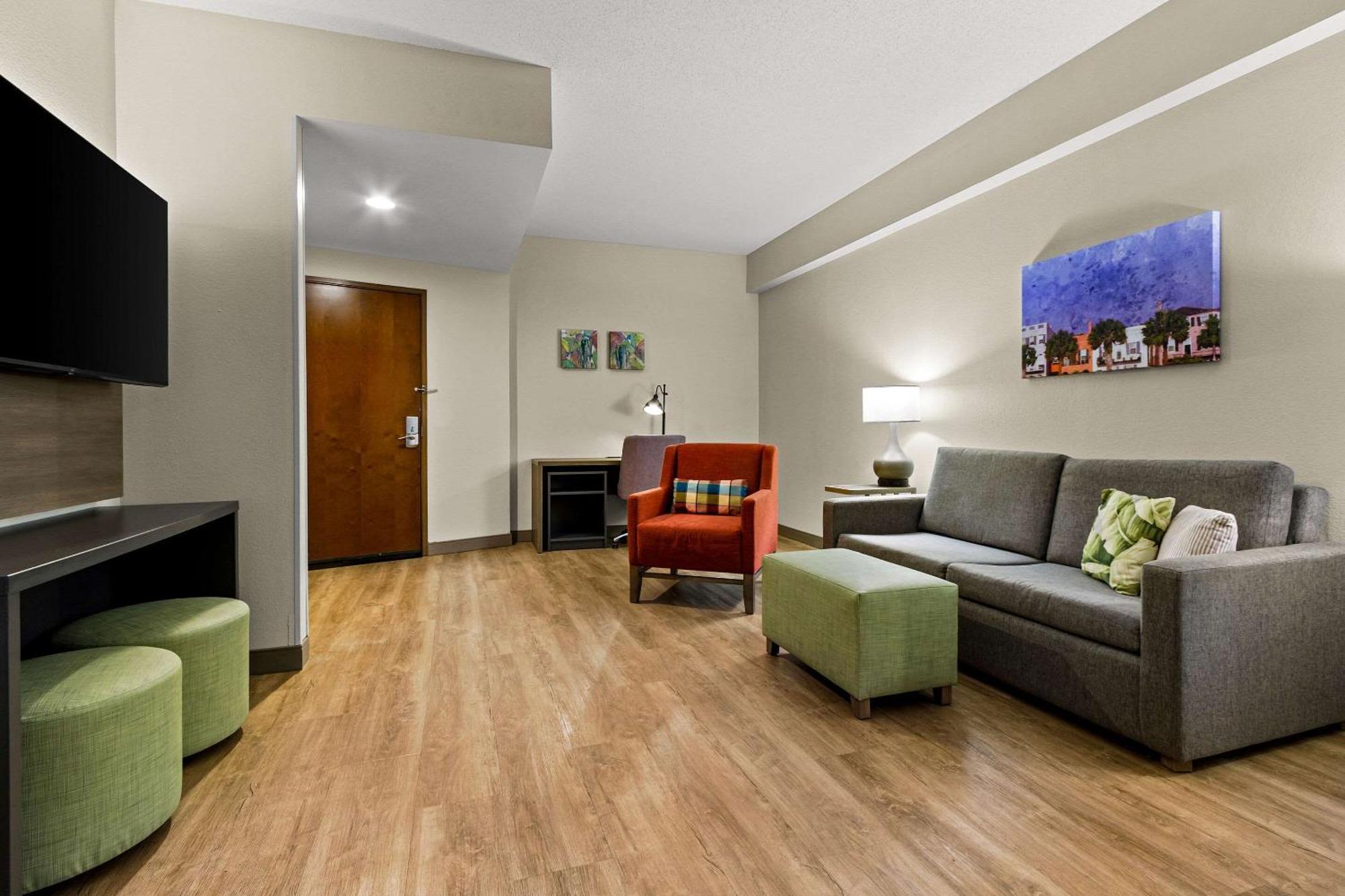 Comfort Suites Charleston West Ashley Εξωτερικό φωτογραφία