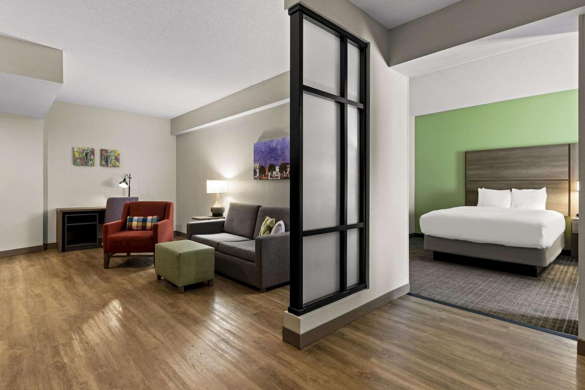 Comfort Suites Charleston West Ashley Εξωτερικό φωτογραφία