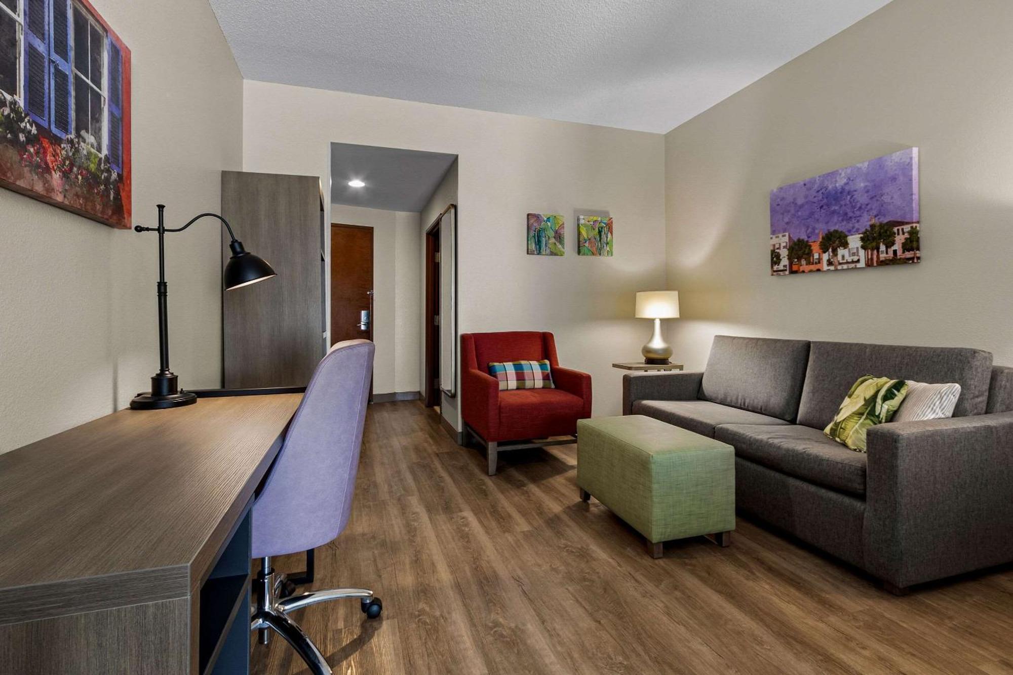 Comfort Suites Charleston West Ashley Εξωτερικό φωτογραφία